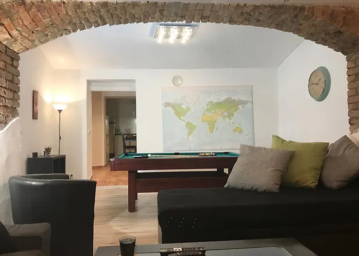 Big Homebase with Billardtable