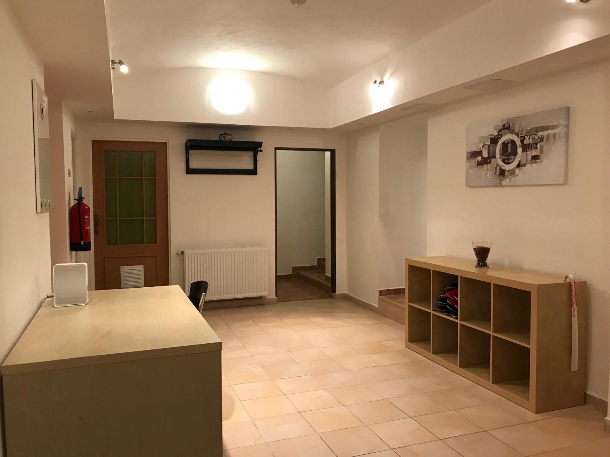 Big Homebase With Billardtable Appartement Praag