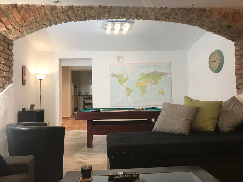 Appartement Big Homebase With Billardtable Praag